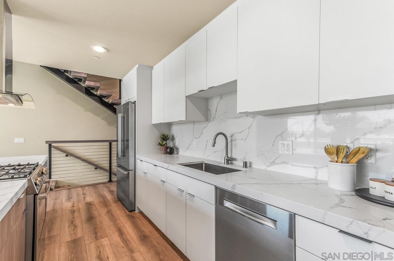 3735 31 St, San Diego CA 92113-2526 exterior