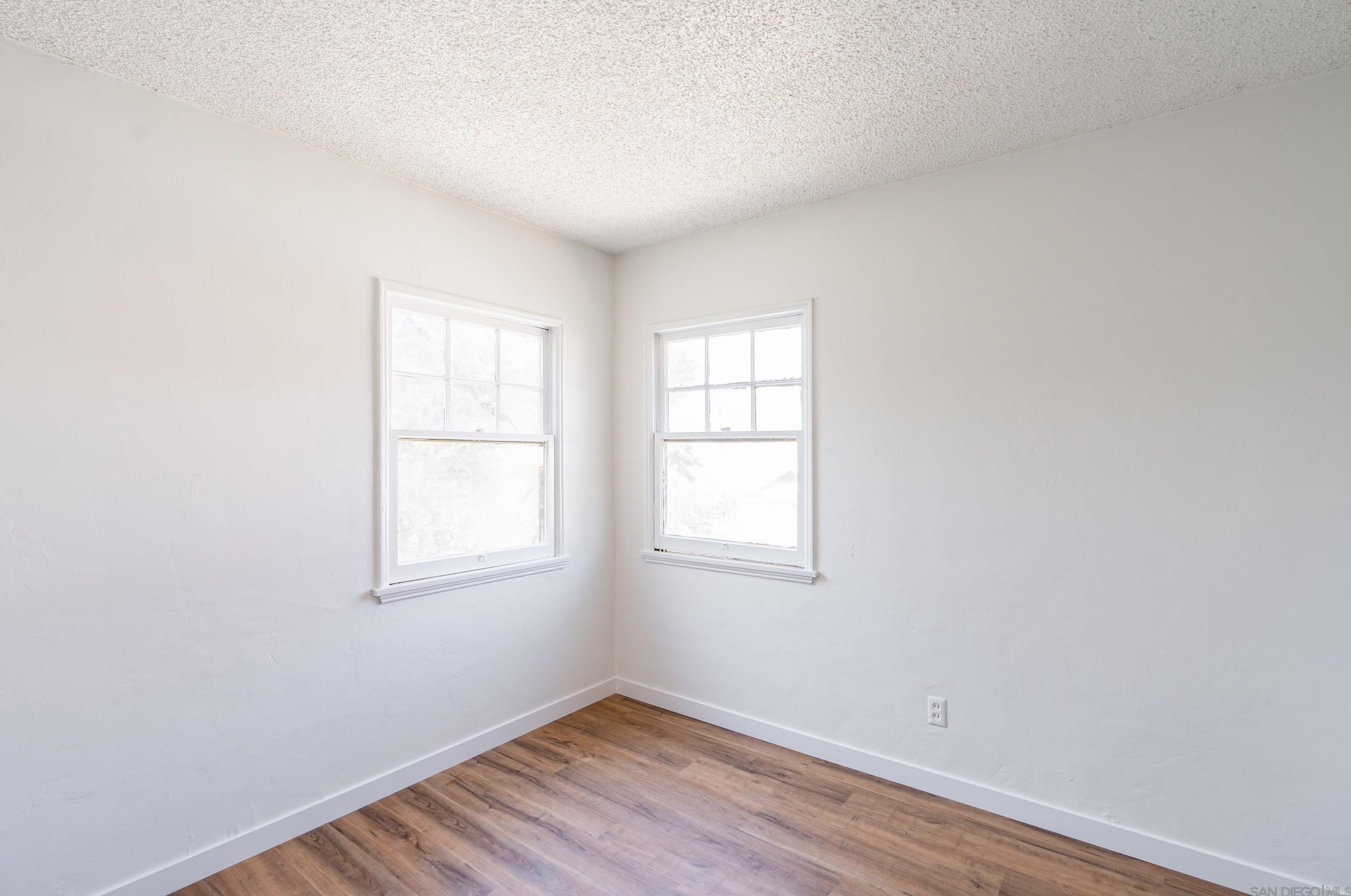 5782 Cumberland St, San Diego CA  92139-3008 exterior