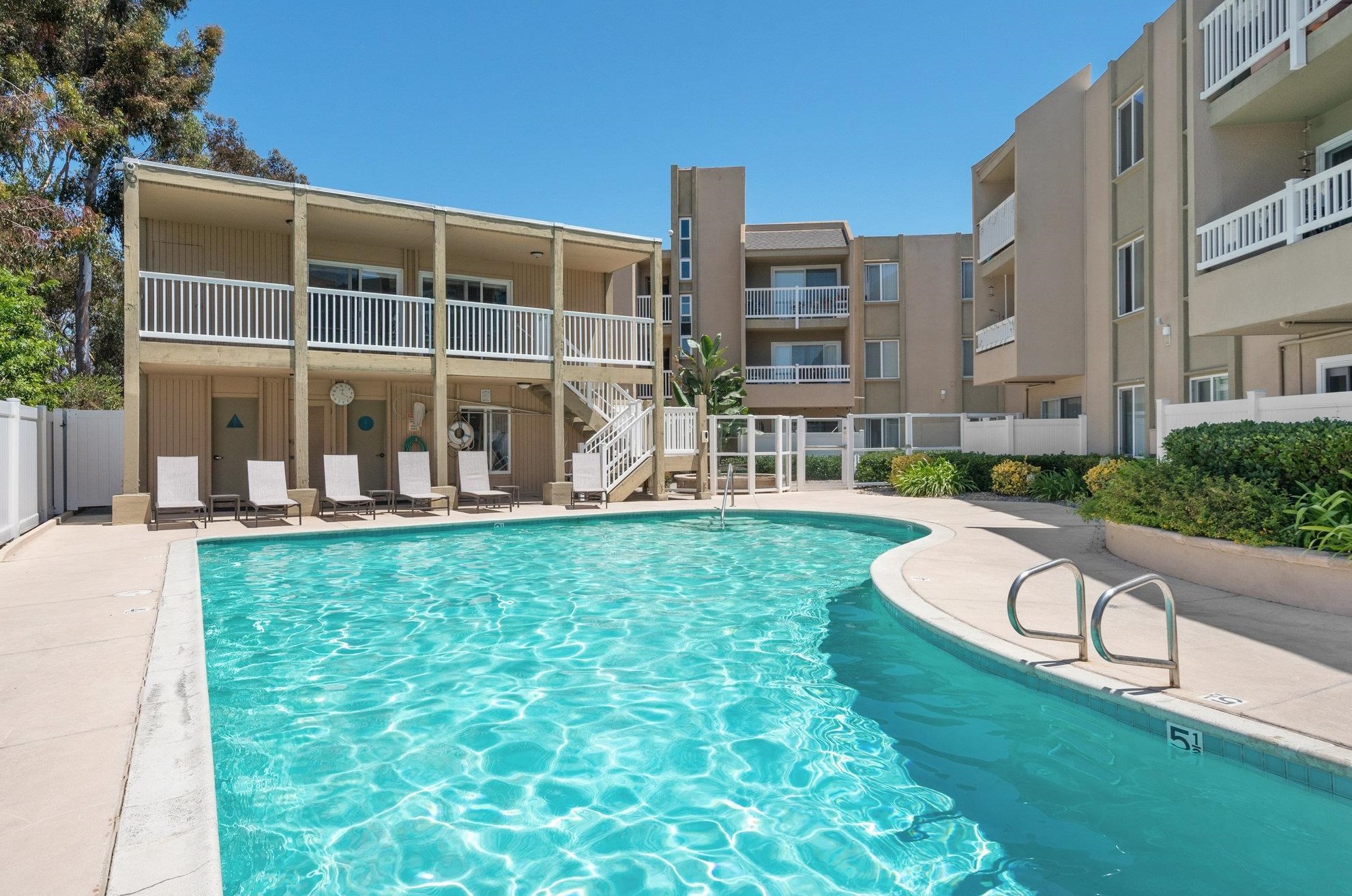 3030 Suncrest Dr, San Diego CA  92116-1500 exterior