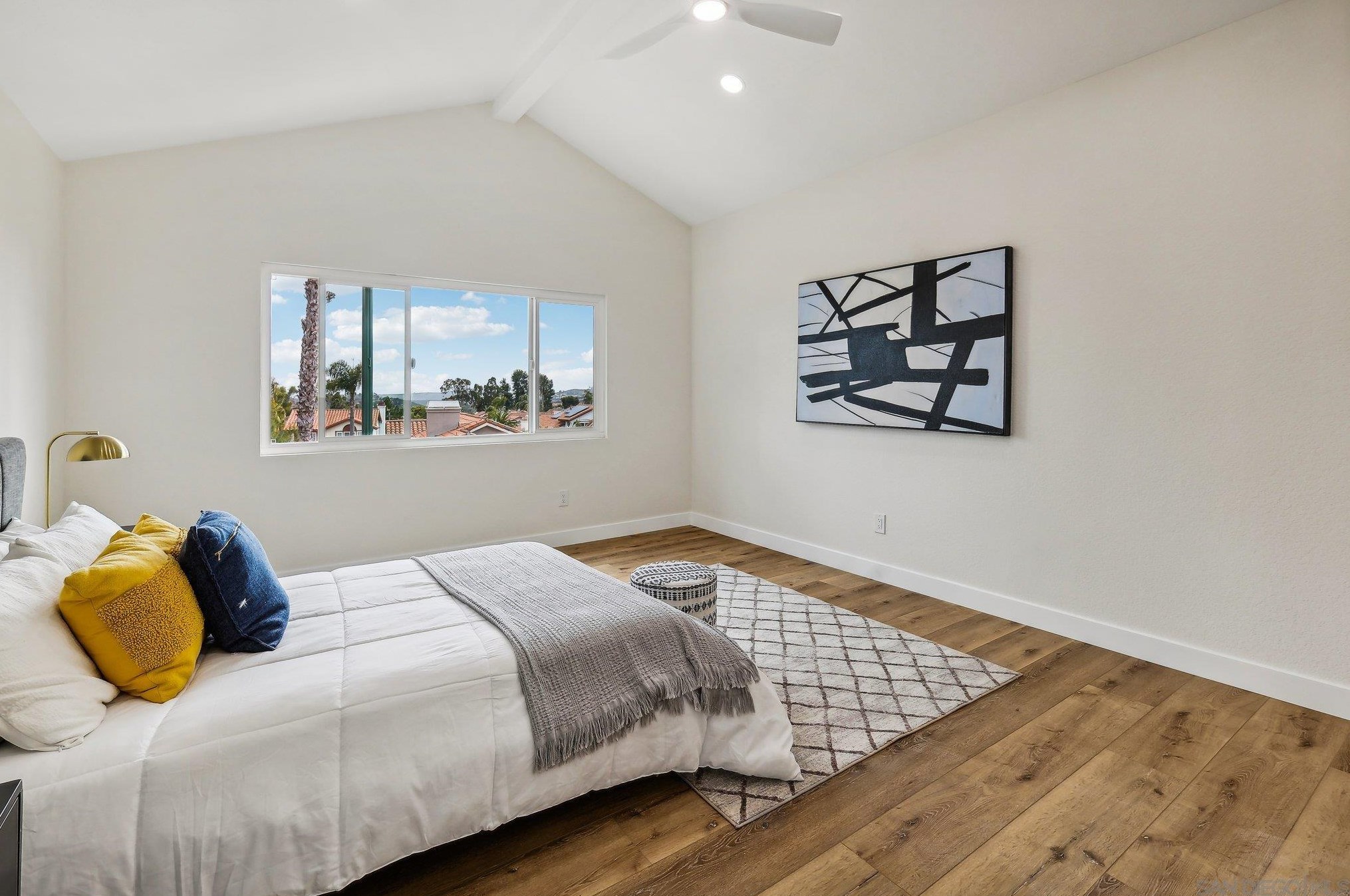 1550 Madrid Dr, Vista CA  92081-5007 exterior