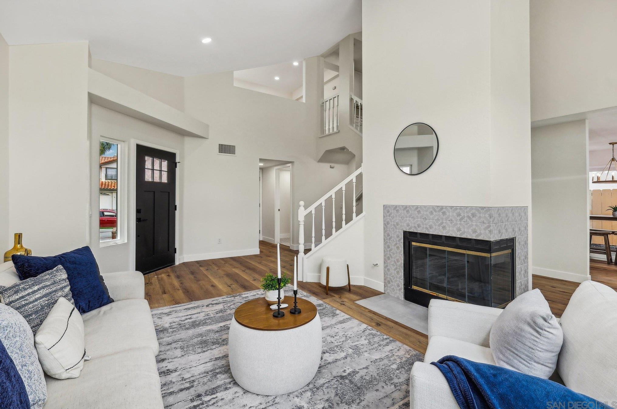 1550 Madrid Dr, Vista CA  92081-5007 exterior