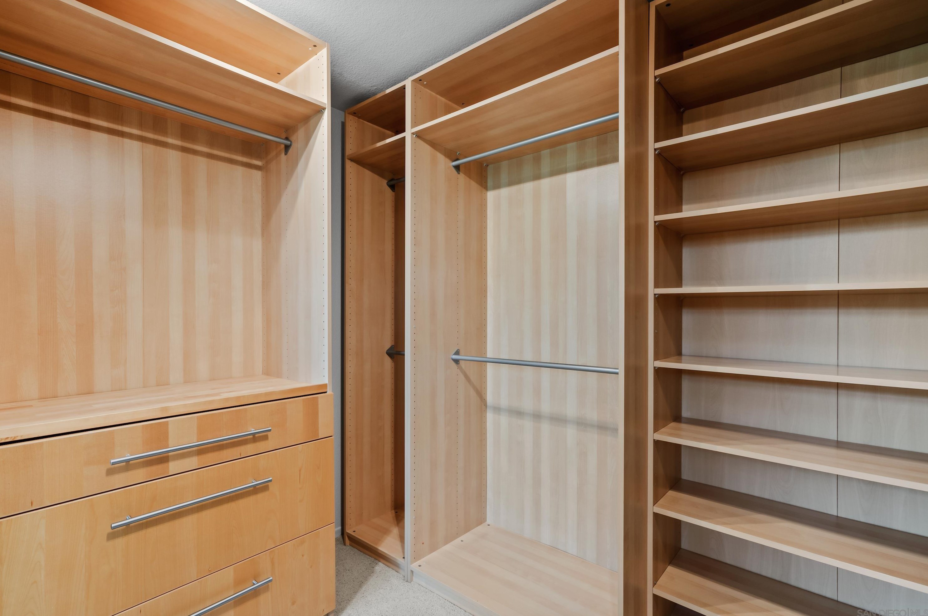 5477 Camino Playa Malaga, San Diego CA 92124-4124 exterior