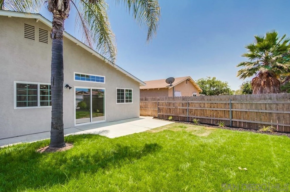 10190 Drumcliff Ave, San Diego CA 92126-3632 exterior