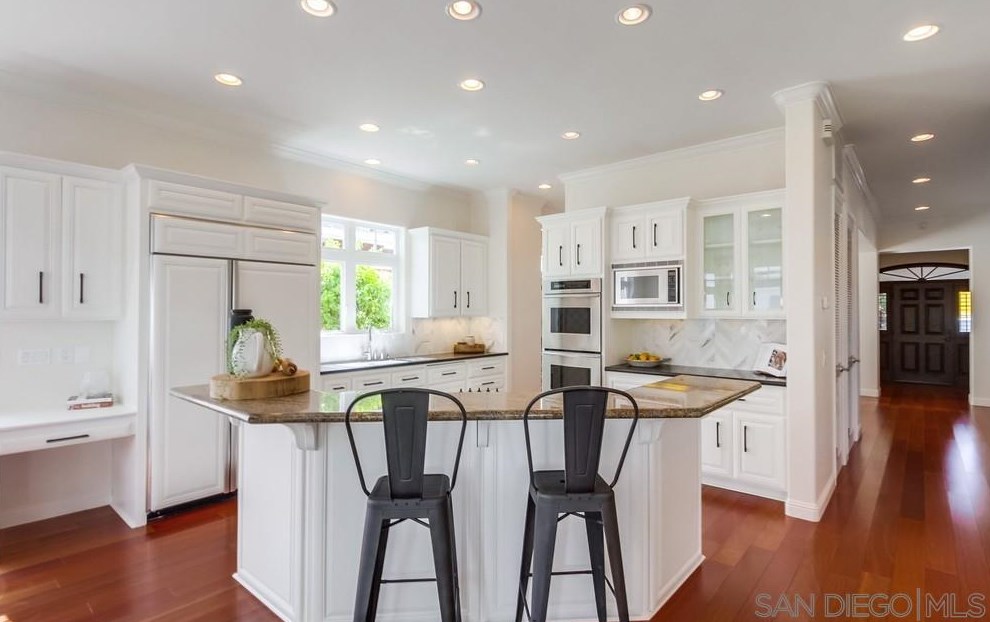 541 Margarita Ave, San Diego CA 92118-2326 exterior