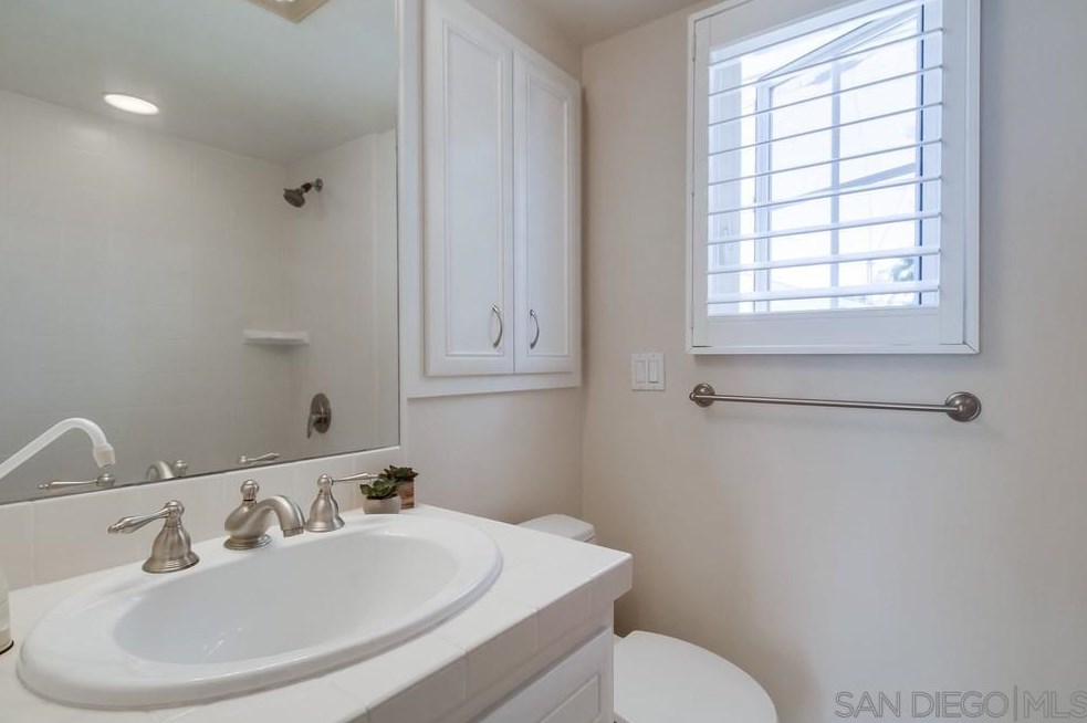 541 Margarita Ave, San Diego CA 92118-2326 exterior