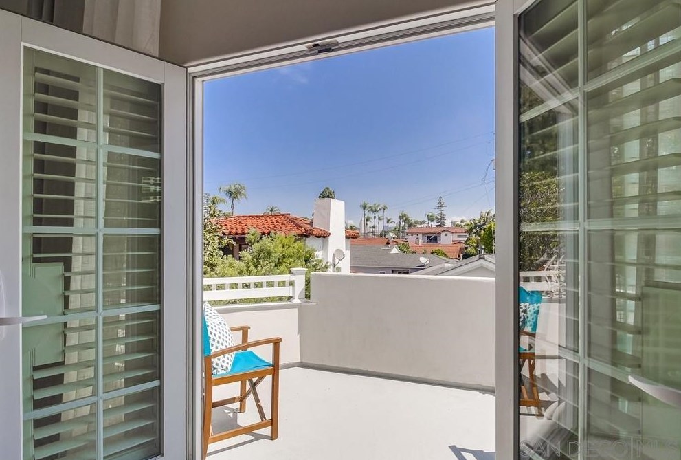 541 Margarita Ave, San Diego CA 92118-2326 exterior