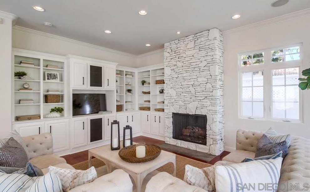 541 Margarita Ave, San Diego CA 92118-2326 exterior