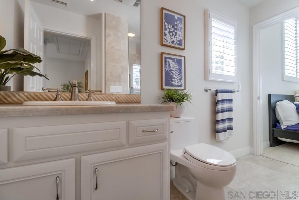 541 Margarita Ave, San Diego CA 92118-2326 exterior