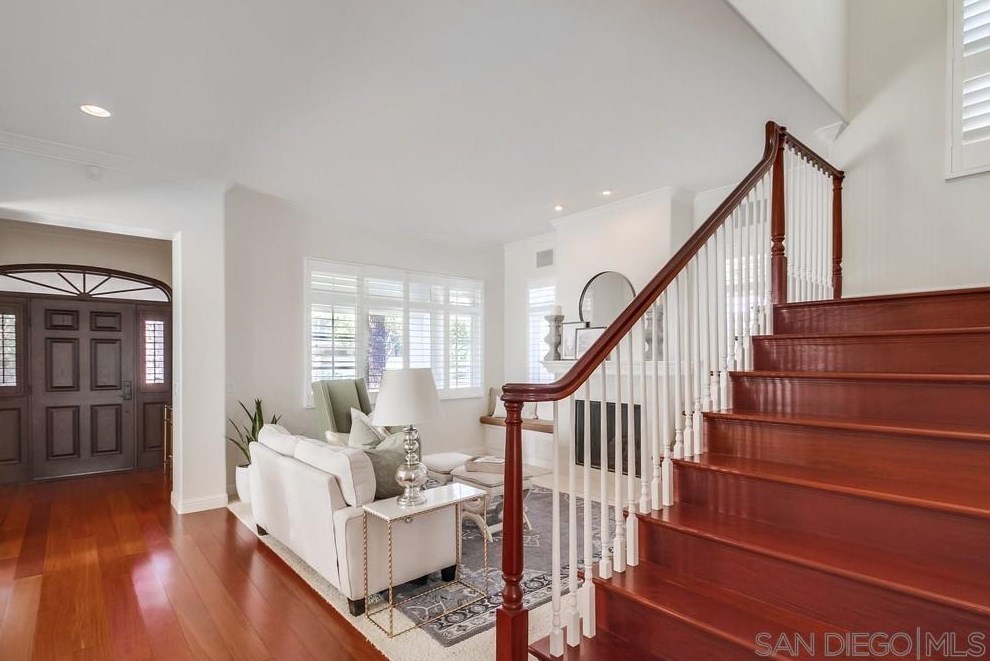 541 Margarita Ave, San Diego CA 92118-2326 exterior