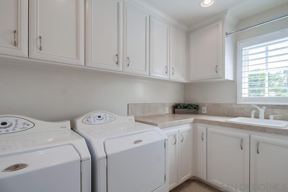 541 Margarita Ave, San Diego CA 92118-2326 exterior