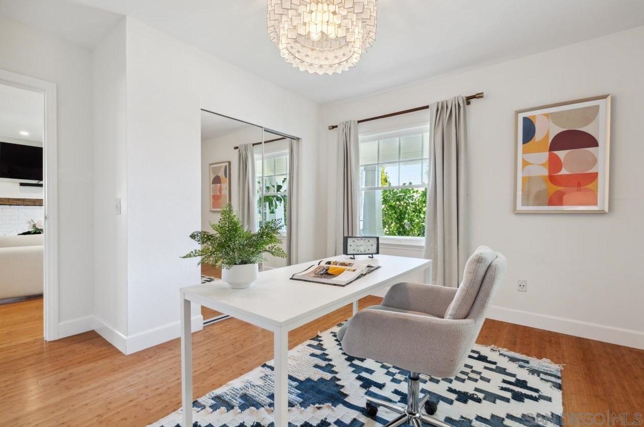 4562 Edgeware Rd, San Diego CA  92116-4723 exterior