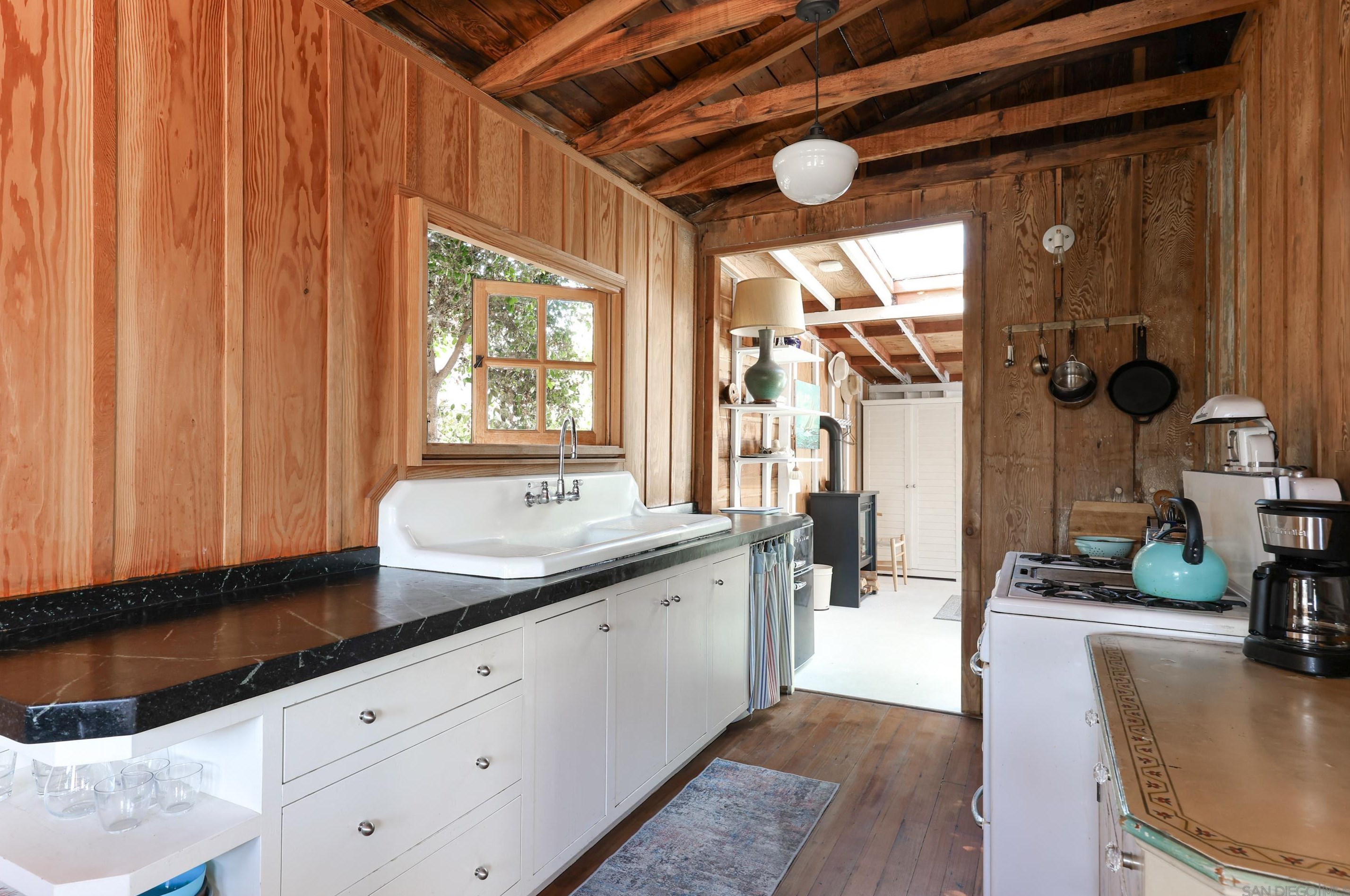 5043 Saratoga Ave, San Diego CA  92107-2819 exterior