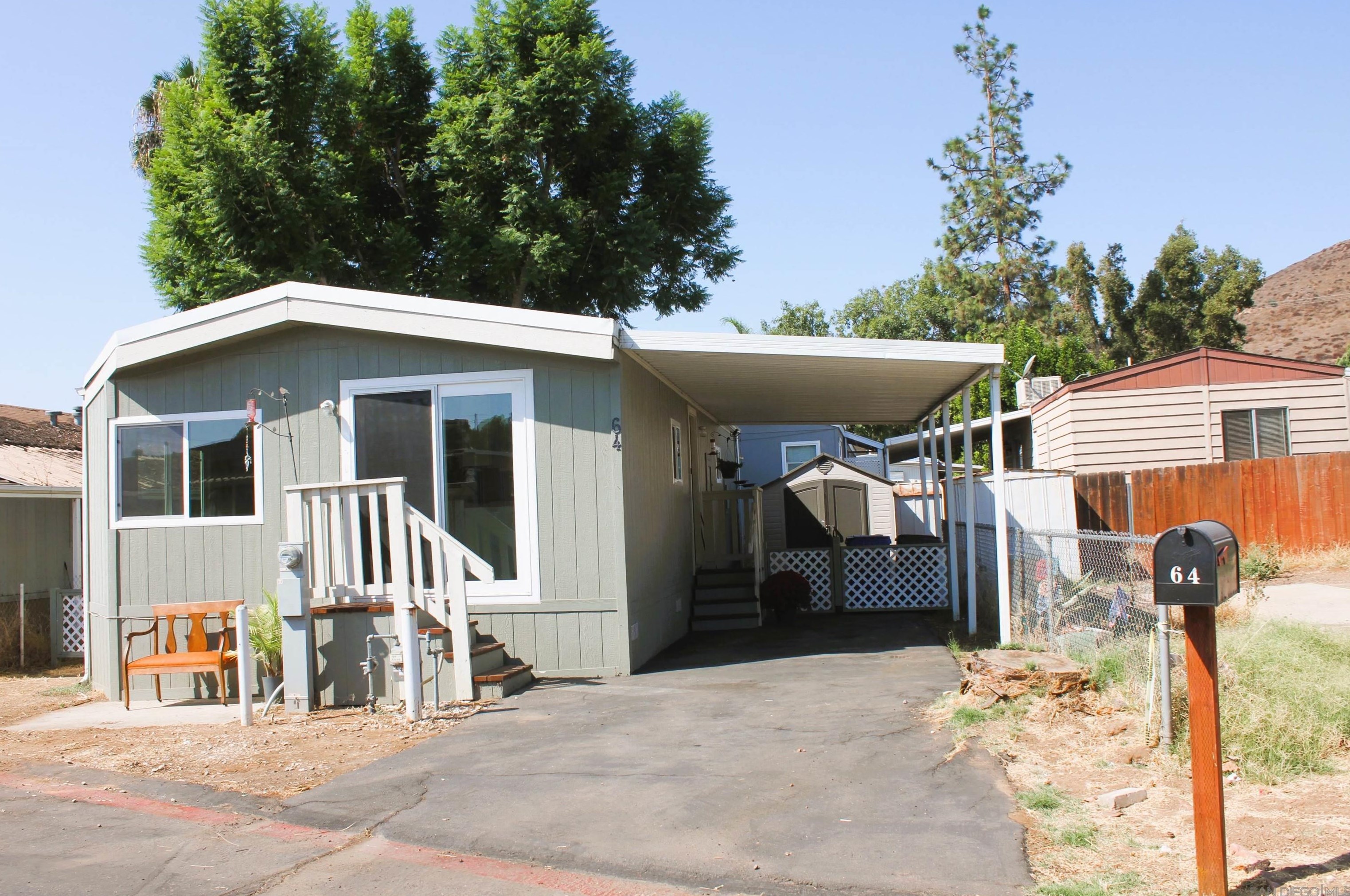 12044 Royal Rd, El Cajon CA  92021-1400 exterior