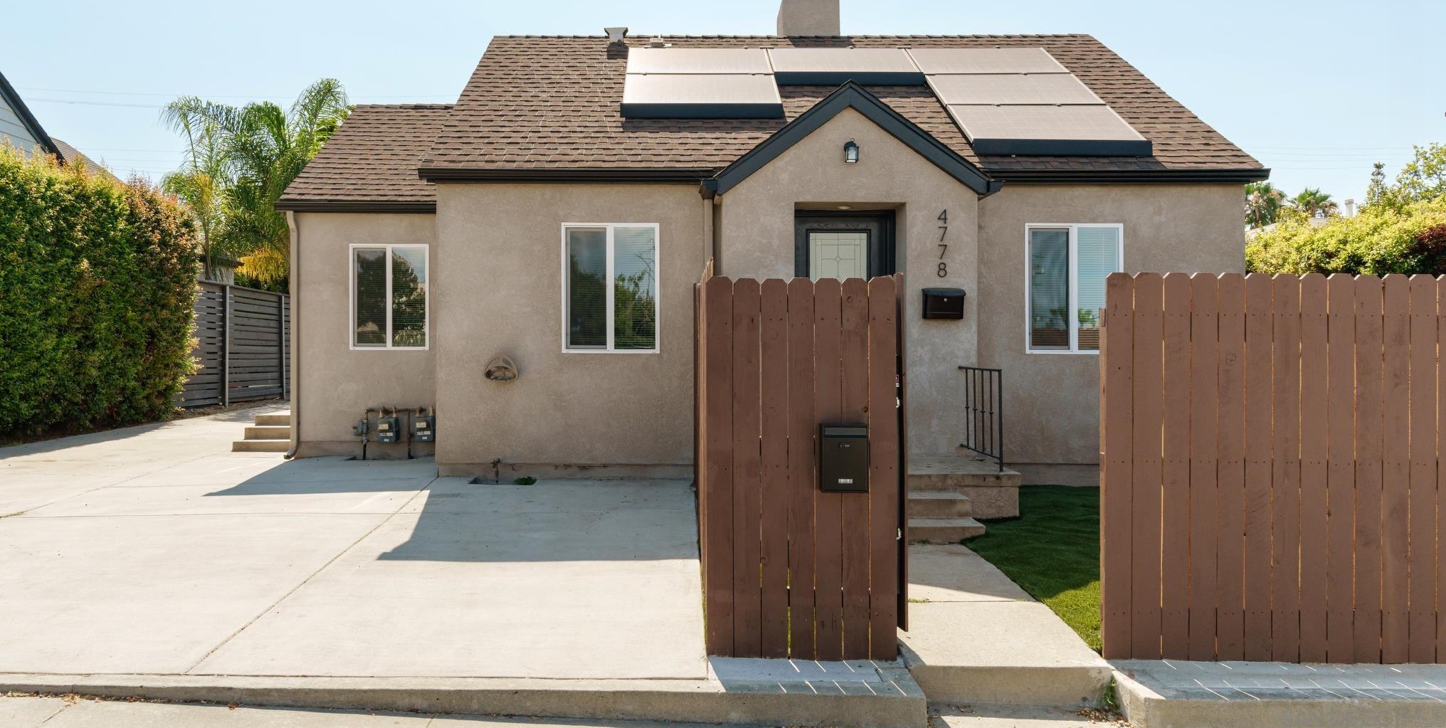 4778-80 College Ave, San Diego CA  92115-3905 exterior