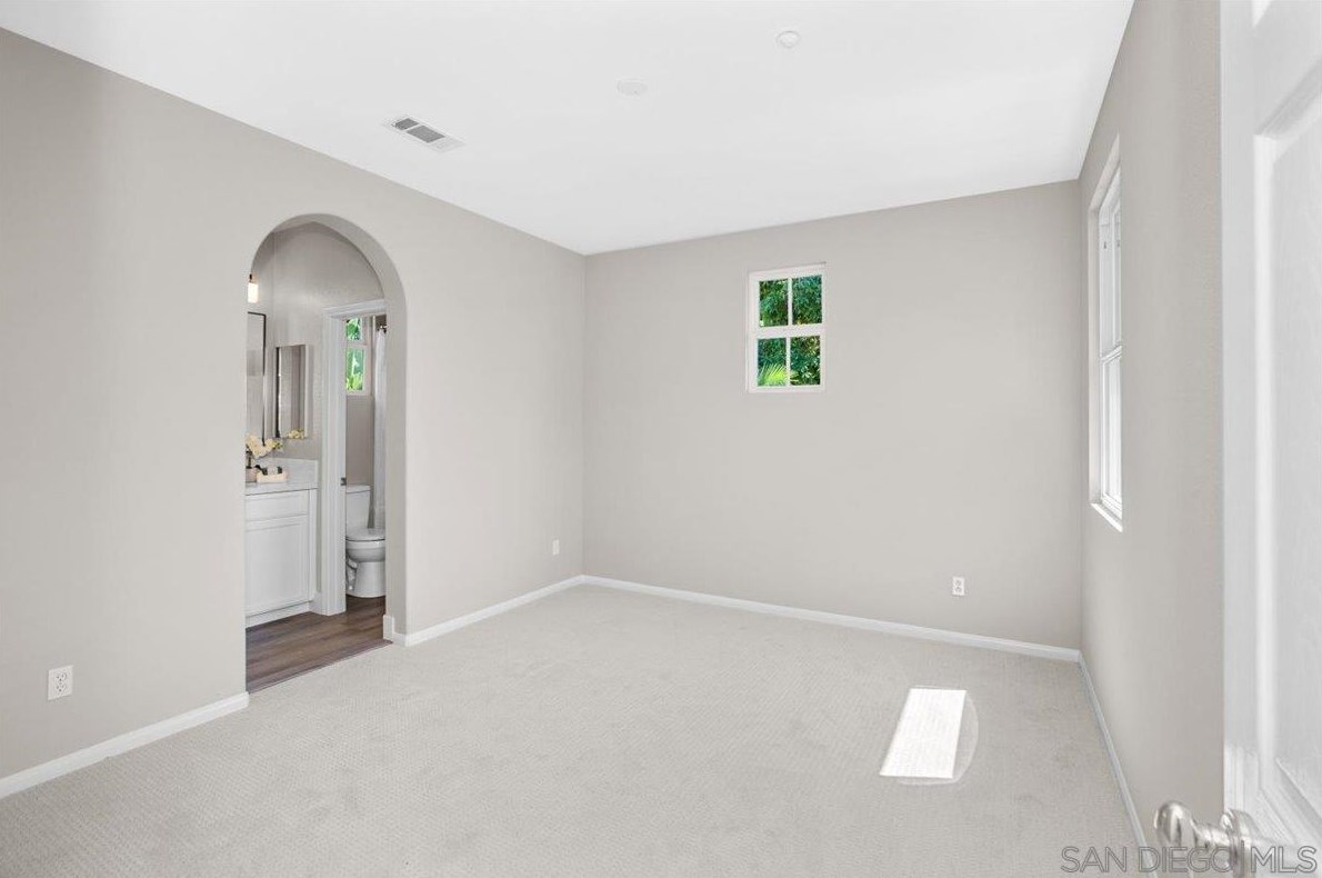 676 Cypress Hl Dr, Encinitas CA 92024-2394 exterior