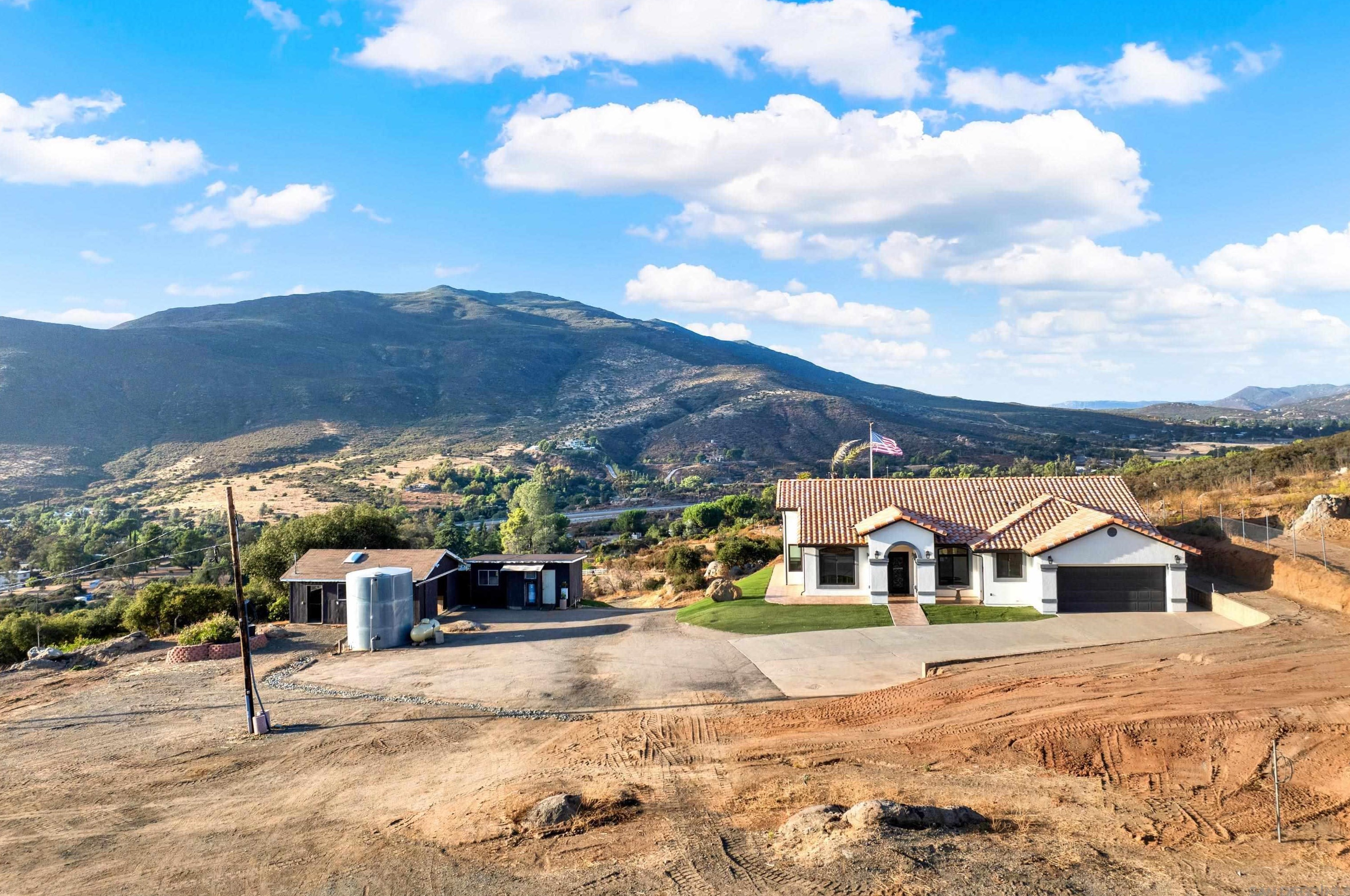 4539 Alpine, Alpine CA  91901-2110 exterior