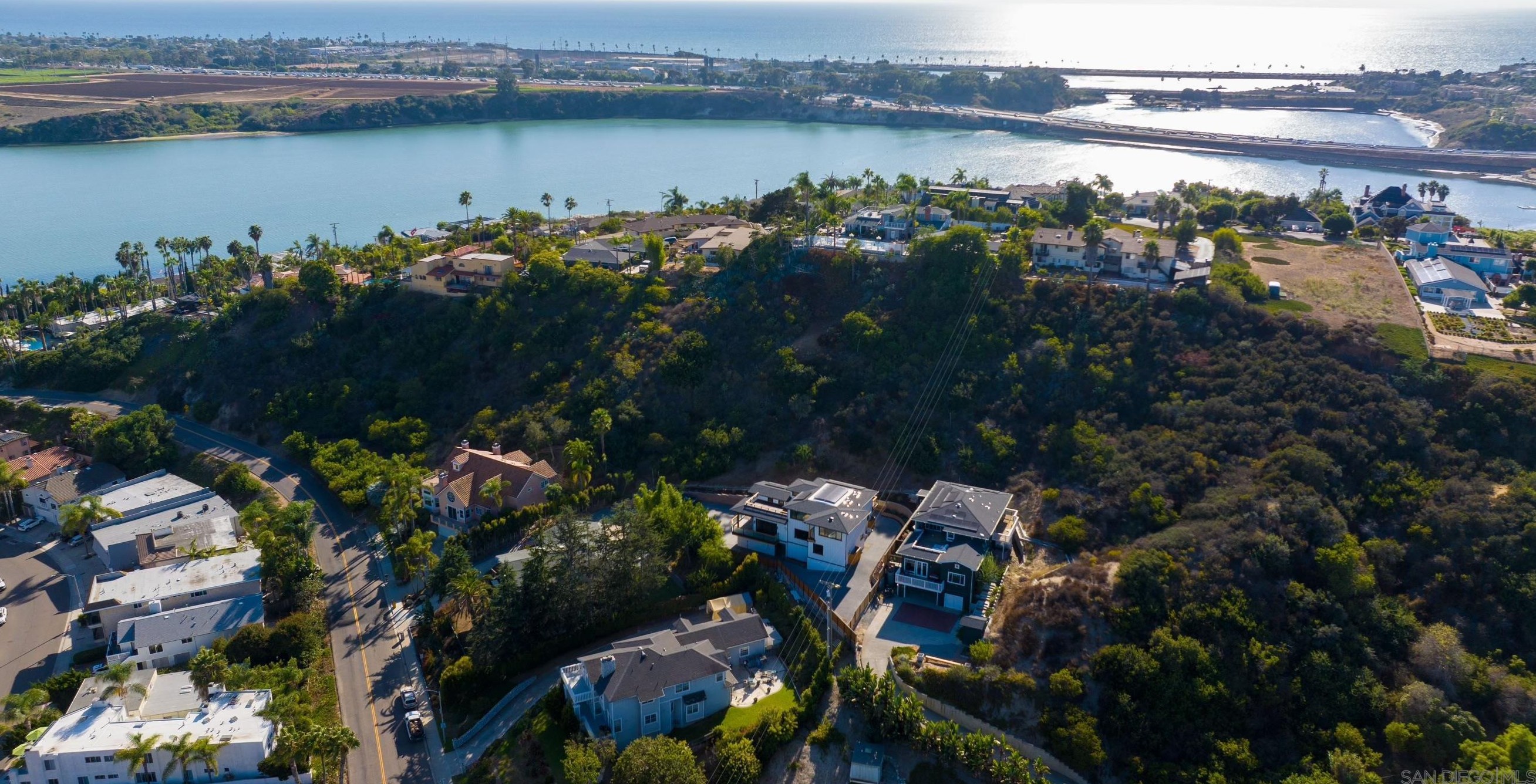 4588 Adams St, Carlsbad CA 92008-3503 exterior