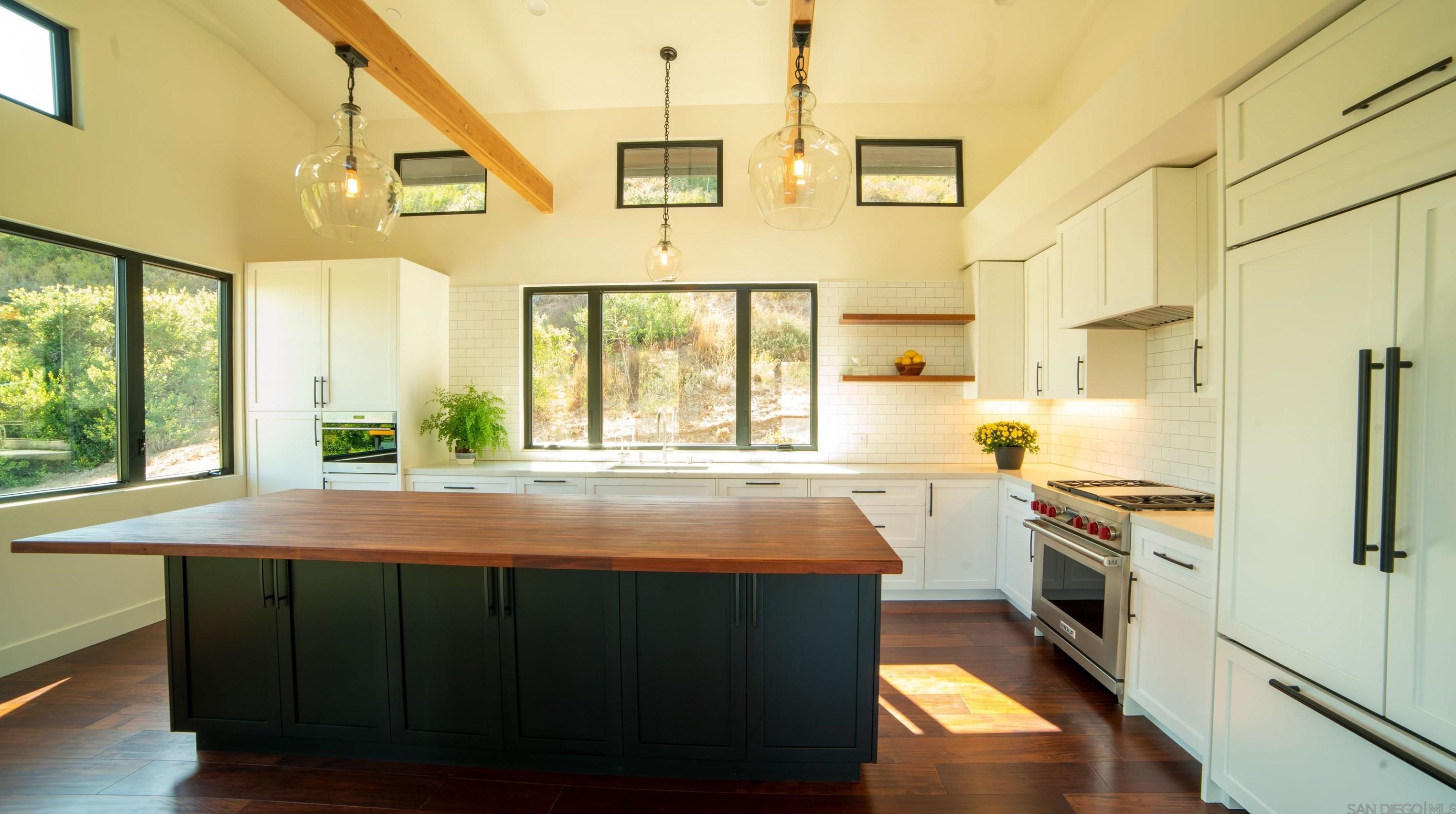 4588 Adams St, Carlsbad CA 92008-3503 exterior