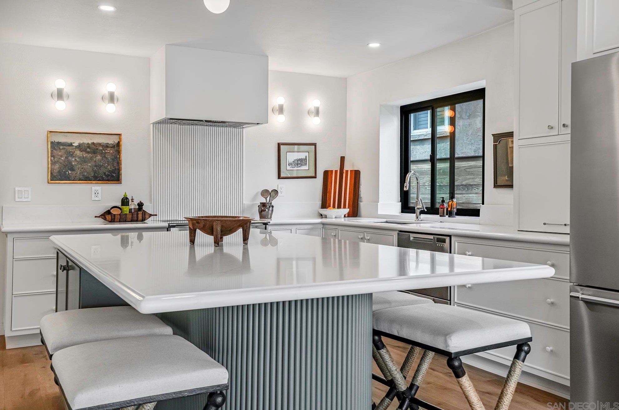 1776 Avenida La Posta, Encinitas CA  92024-5668 exterior