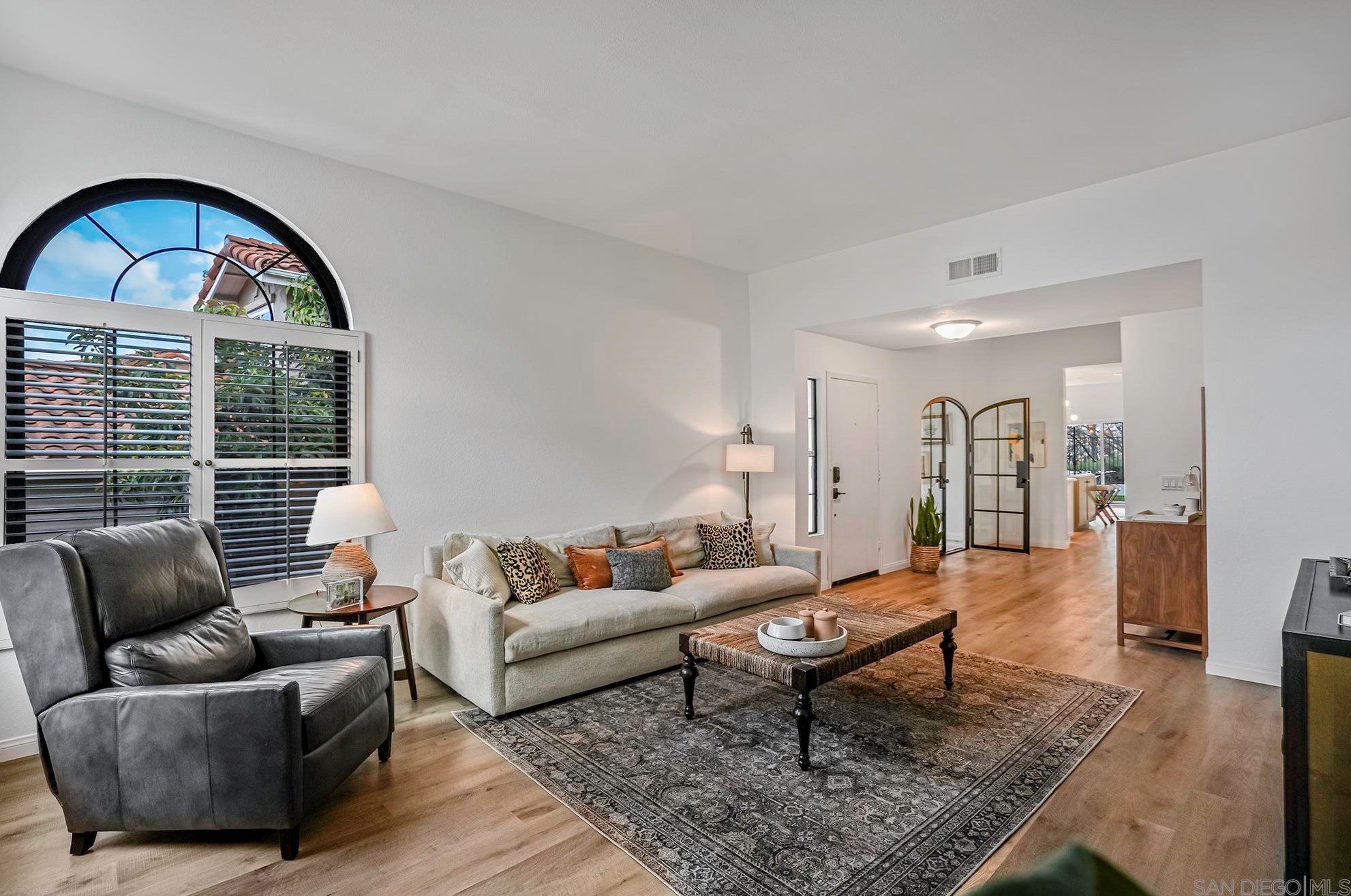 1776 Avenida La Posta, Encinitas CA  92024-5668 exterior