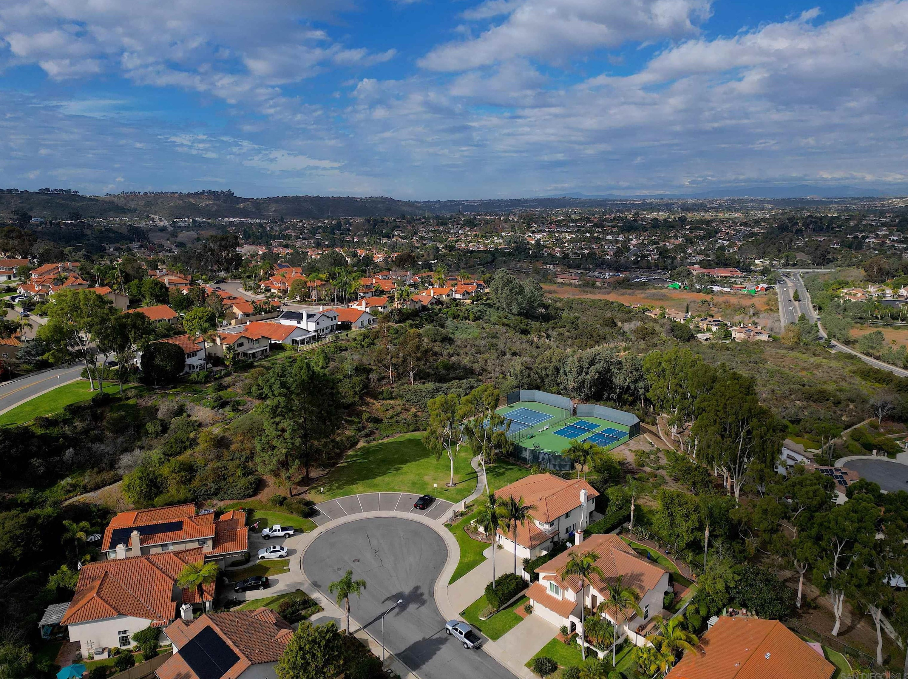 1776 Avenida La Posta, Encinitas CA  92024-5668 exterior