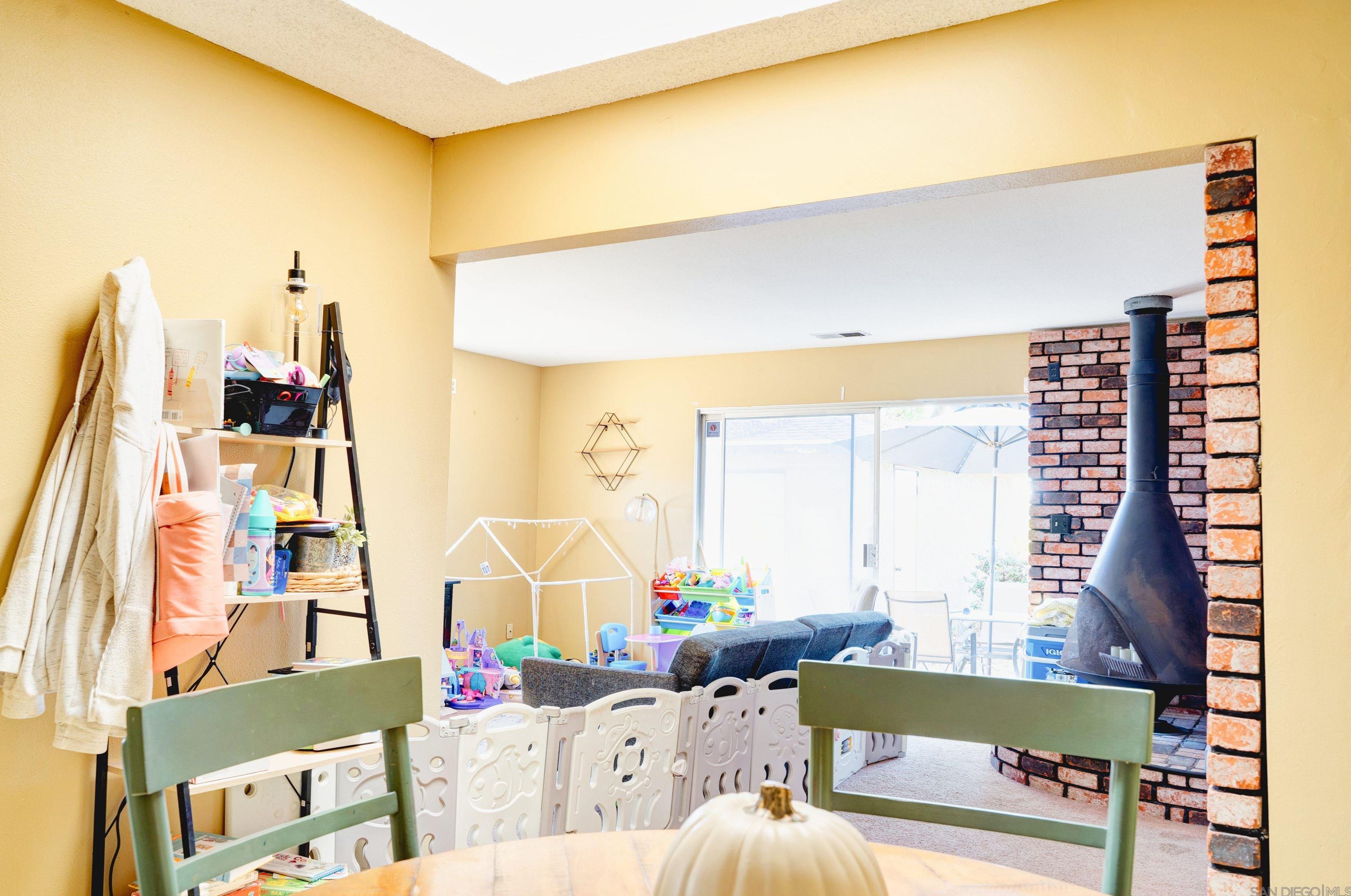 6634 Estrella Ave, San Diego CA 92120-1009 exterior