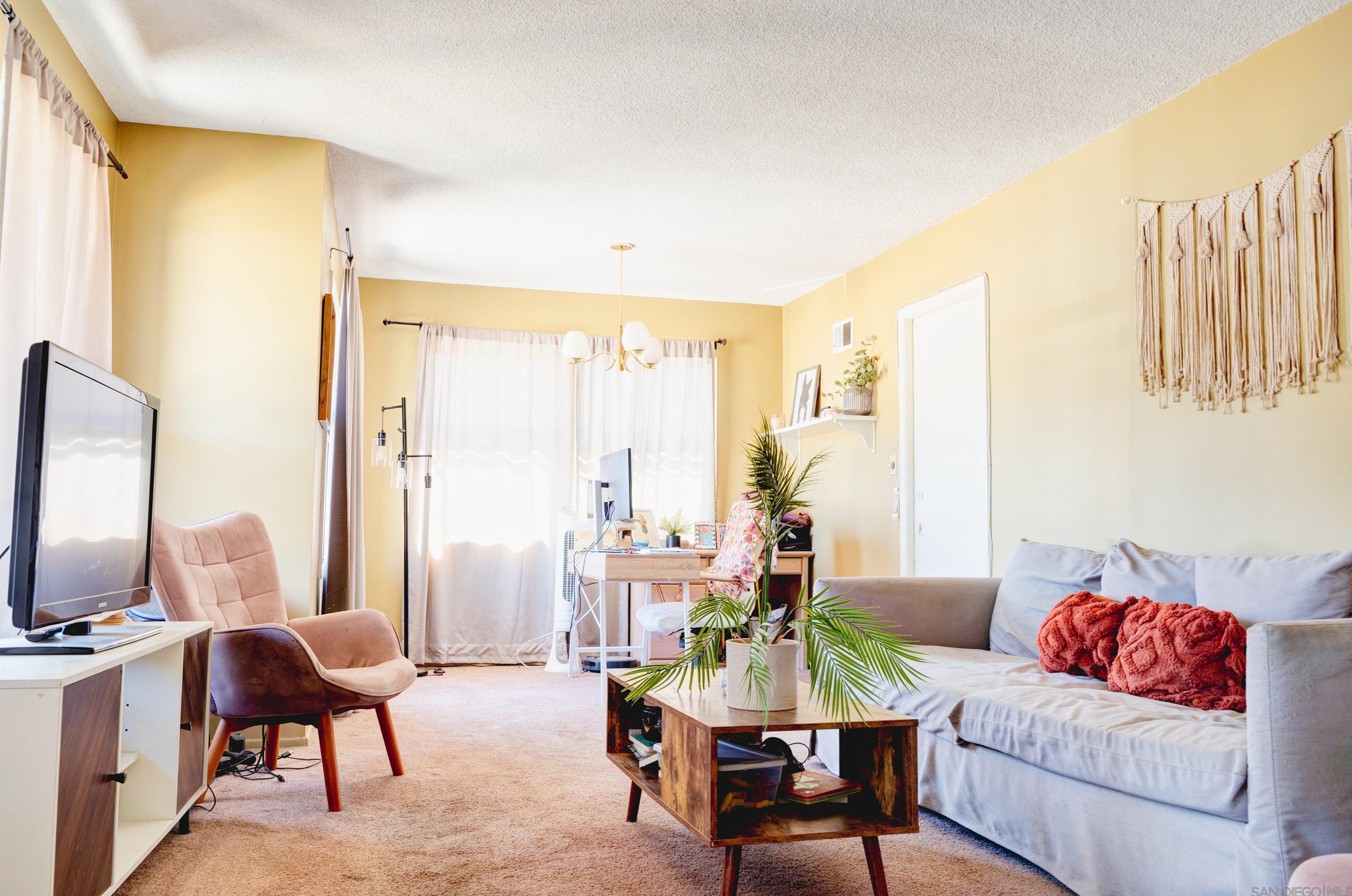 6634 Estrella Ave, San Diego CA 92120-1009 exterior