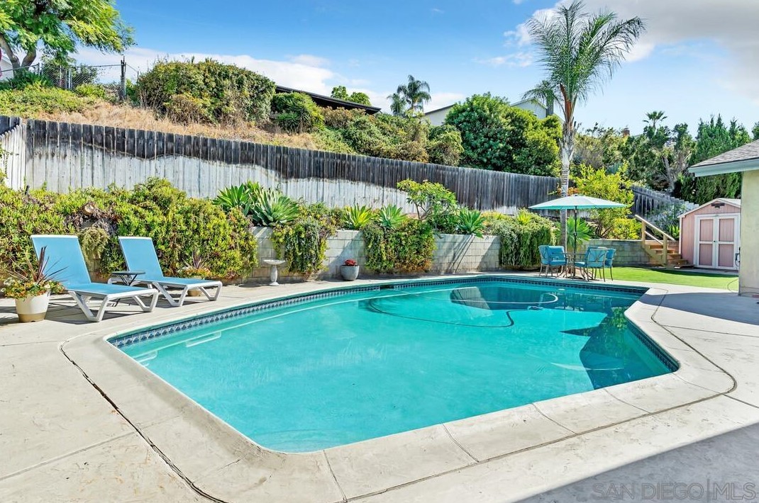 7523 Golfcrest Dr, San Diego CA 92119-1228 exterior