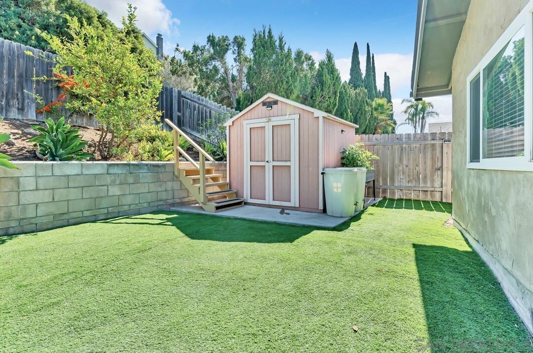 7523 Golfcrest Dr, San Diego CA 92119-1228 exterior