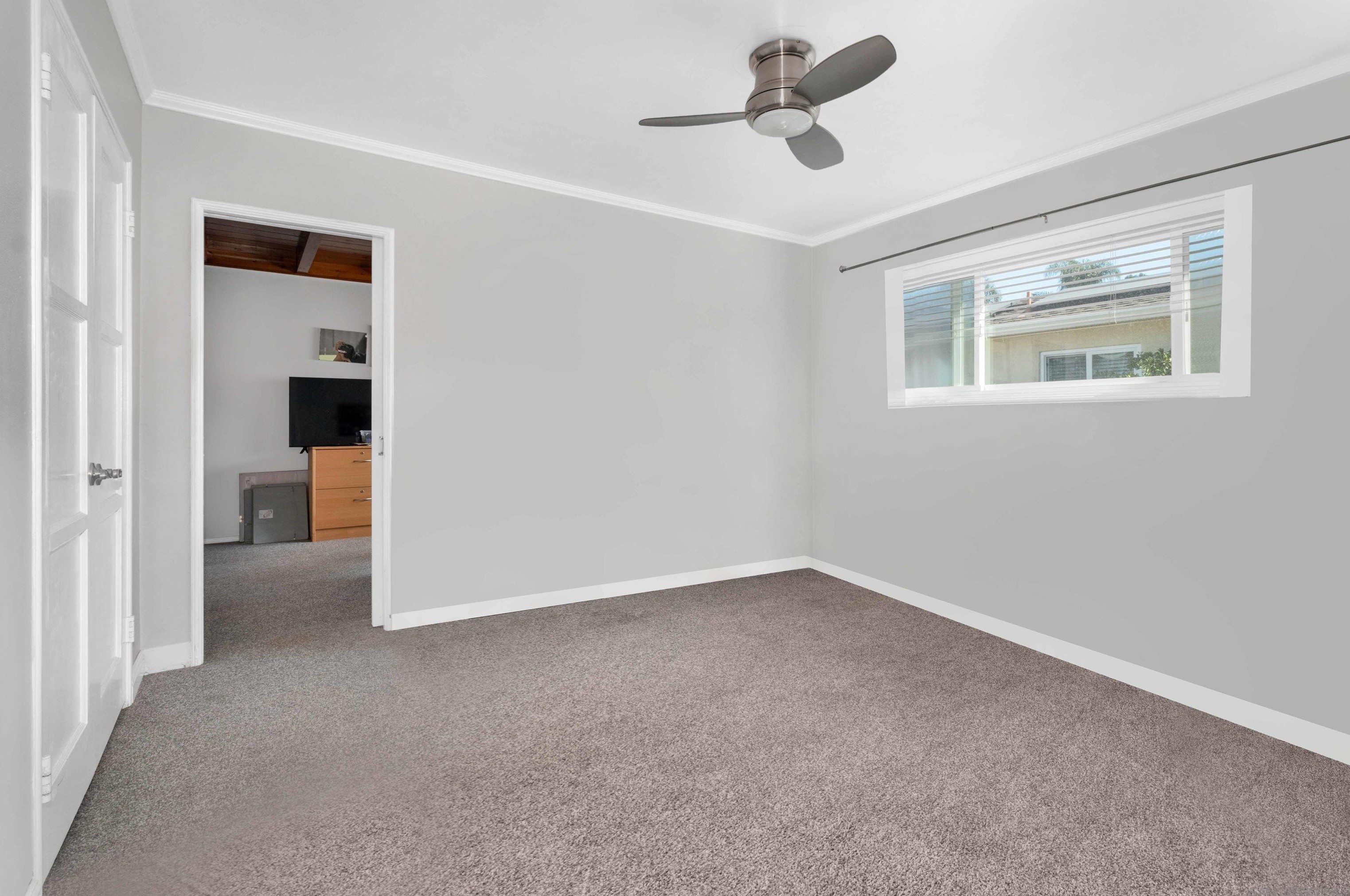 2016 Law St, San Diego CA 92109-3464 exterior