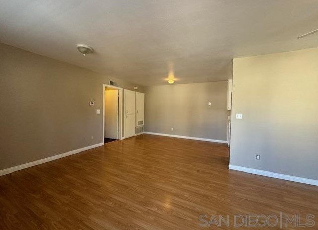 6696 Omega Dr, San Diego CA  92139-3847 exterior