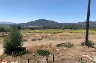 25675 Potrero Park Dr, Potrero, CA 91963 - Photo 29