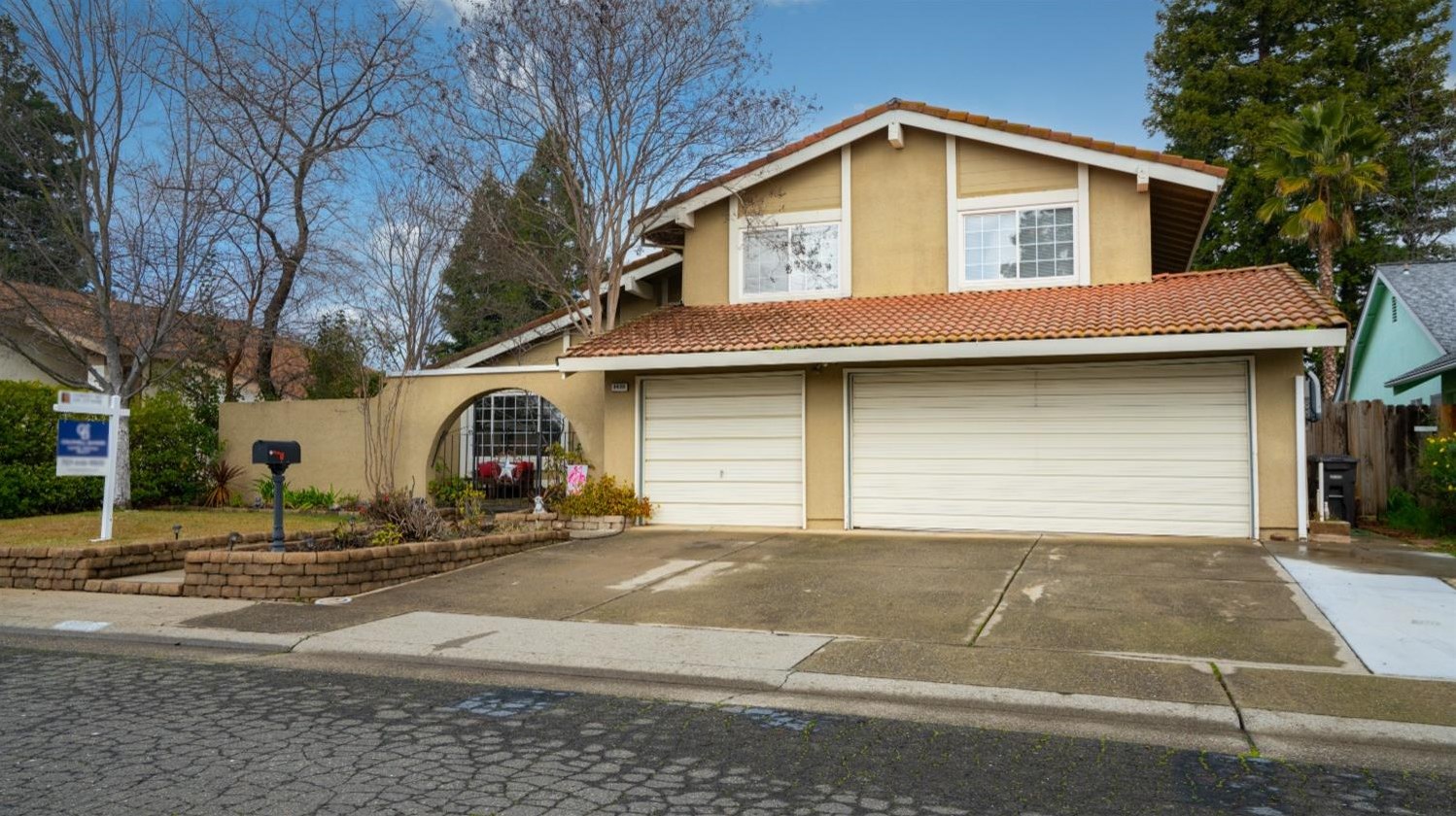 8420 Conover Dr, Citrus Heights CA  95610-0838 exterior