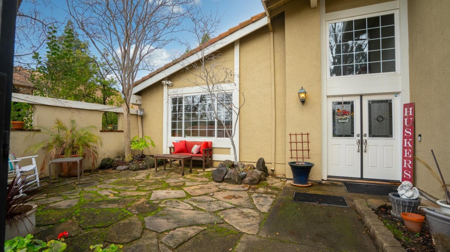 8420 Conover Dr, Citrus Heights CA  95610-0838 exterior