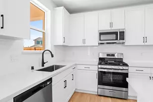 4040 Molten Crk Wy, Roseville, CA 95747 - Photo 13