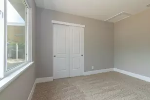 690 Acacia Ave, Sacramento, CA 95815 - Photo 13