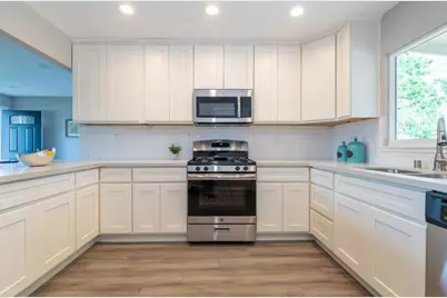 690 Acacia Avenue, Sacramento, CA 95815 - Photo 9