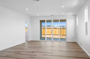 1095 Camomile Dr, Plumas Lake, CA 95961 - Photo 11