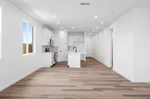 1095 Camomile Dr, Plumas Lake, CA 95961 - Photo 15