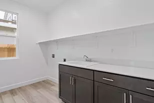 2017 Gentle Rain Dr, Roseville, CA 95747 - Photo 9