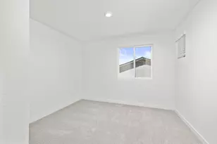 5051 E Cadence St, Stockton, CA 95215 - Photo 9