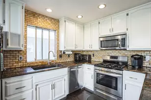 6705 Palmtree Ct, Fair Oaks, CA 95628 - Photo 3