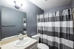 6705 Palmtree Ct, Fair Oaks, CA 95628 - Photo 9