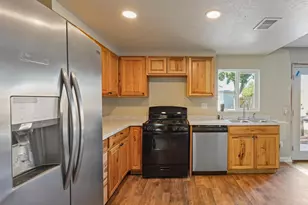 690 Young Way, Roseville, CA 95678 - Photo 9