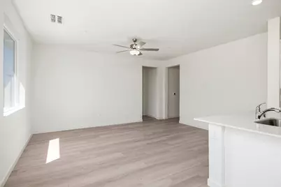 5047 E Meadowood Drive, Stockton, CA 95215 - Photo 3