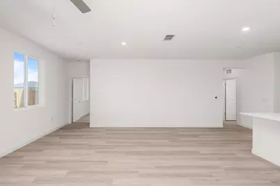 5042 E Horner Avenue, Stockton, CA 95215 - Photo 5