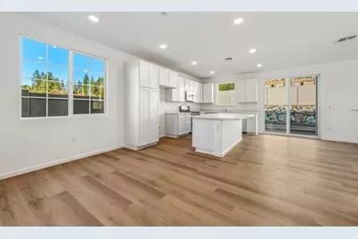 318 Shamrock Dr, Grass Valley, CA 95949 - Photo 3