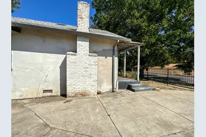 2125 E Myrtle Street, Stockton, CA 95205 - Photo 27