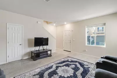 301 Maidenbrook Lane, Sacramento, CA 95823 - Photo 5