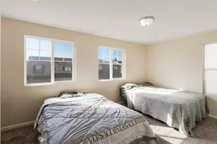 301 Maidenbrook Ln, Sacramento, CA 95823 - Photo 15